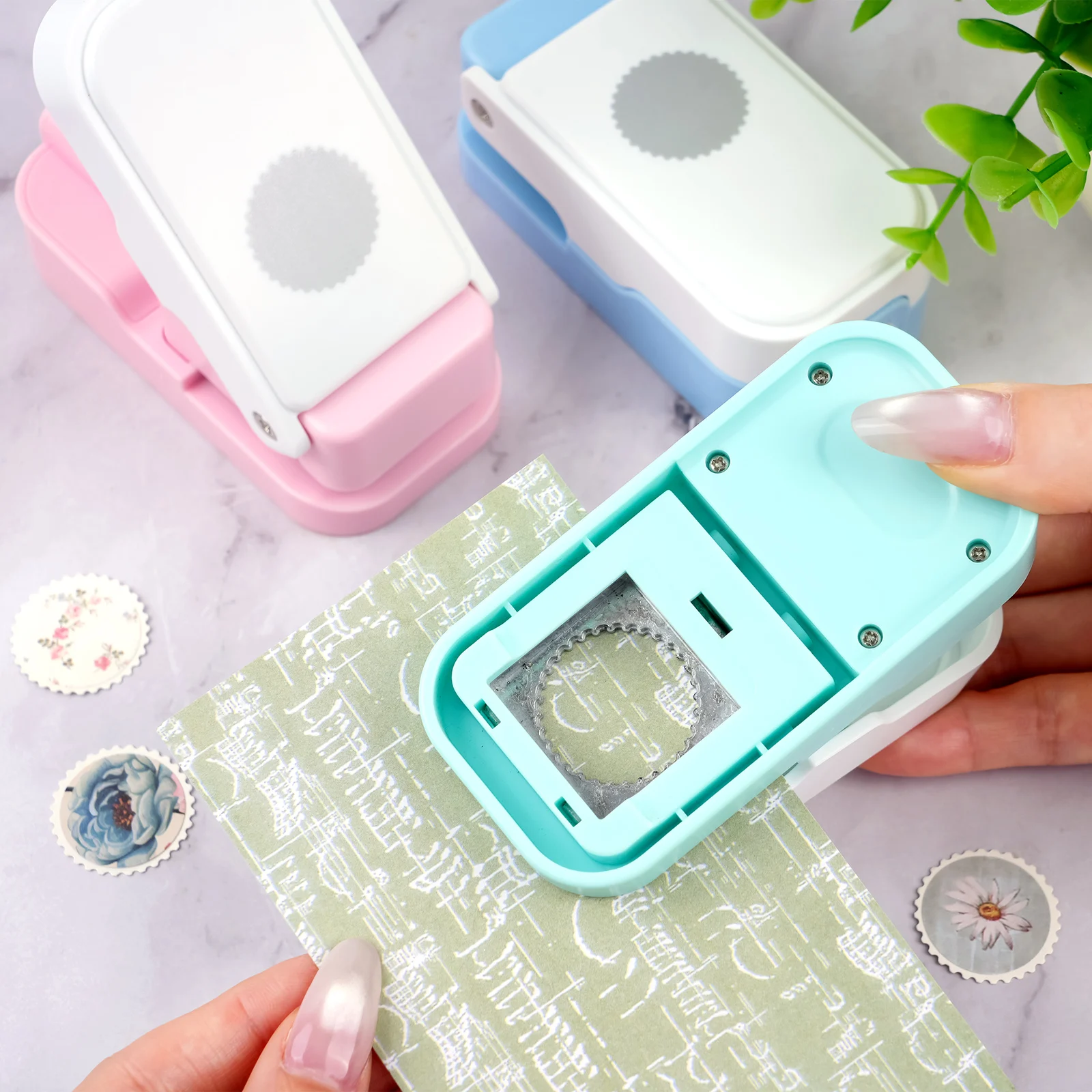 Layering Postage Stamp Circle  - Scrapbooking review and price